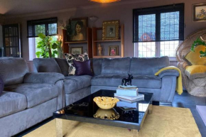 Hip & Stylish House, edge of The Cotswolds, Stratford-Upon-Avon